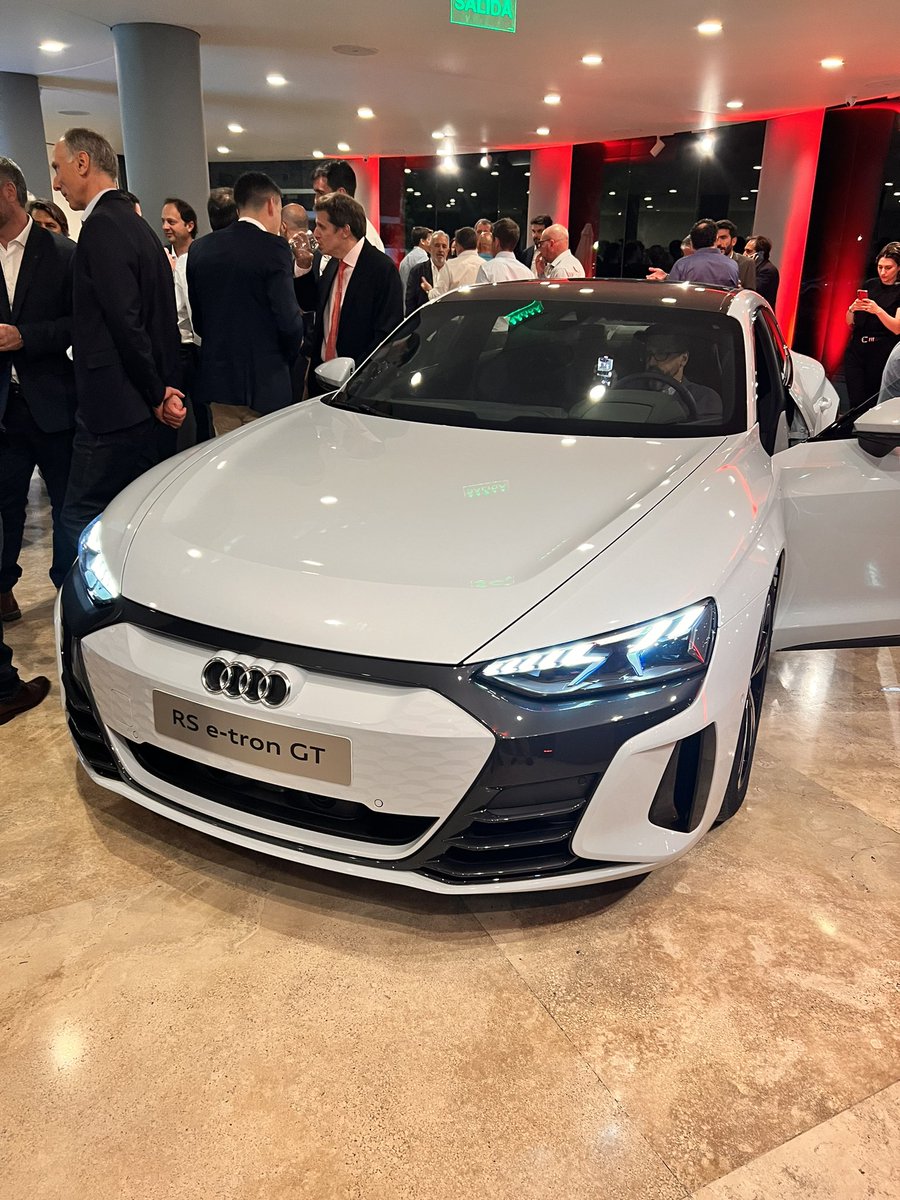 estebanabeledo's tweet photo. Gracias @AudiArg por la invitación.
25 años en arg ⭕️⭕️⭕️⭕️ https://t.co/G3kkHKCEkR
