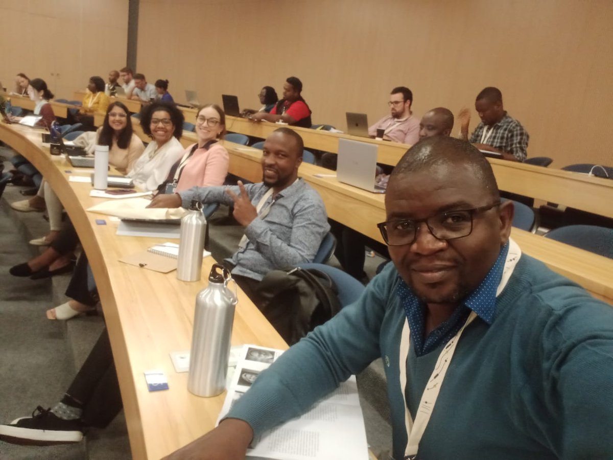 1/5 
How can local leaders work together towards suitable cities?
Dr.Wanyonyi <a href="/comred_/">COMRED</a> director shares insights from the African Infrastructure Futures conference <a href="/UrbanAfricaACC/">African Centre for Cities</a> on the infrastructure challenges of cities inlight of #ClimateChange
Key highlights: ...