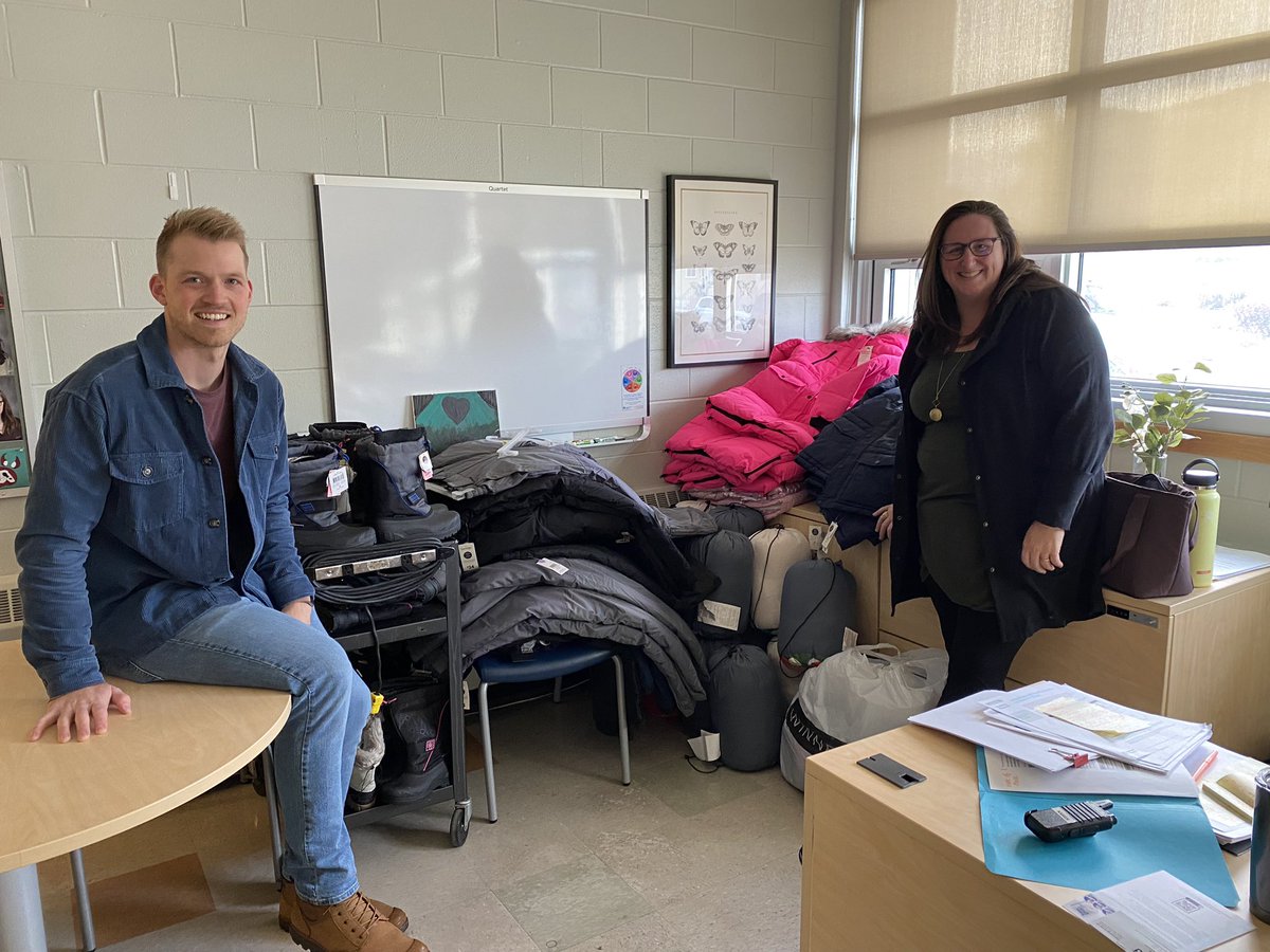 PatrickAirlie School tweet media