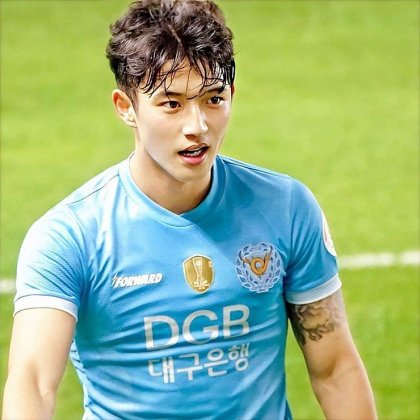 LeoFB19's tweet photo. @yeppeossong He's handsome too
Jeong Seung won https://t.co/Fs3Z5rsNHW