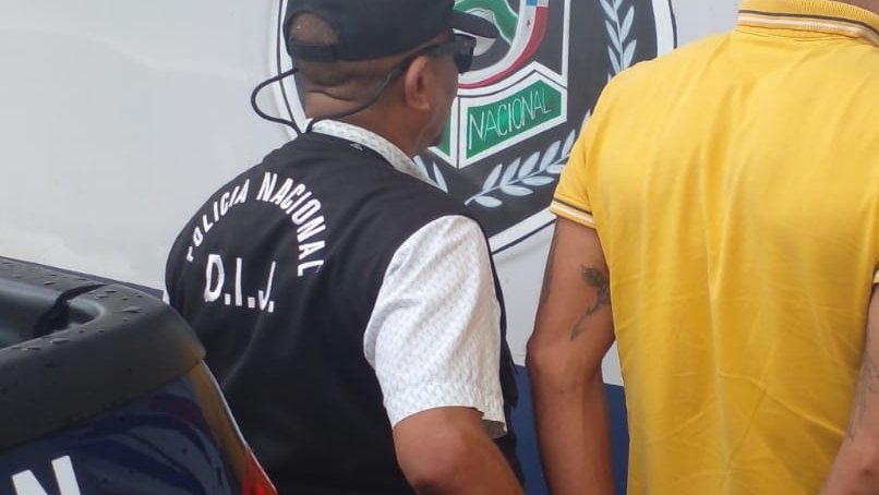 #Arraiján | Por el delito Contra el Orden Jurídico Familiar y el Estado Civil, aprehendimos a una persona de 40 años de edad, en el corregimiento de Vista Alegre. #ContraElDelito