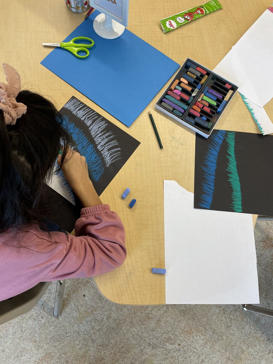 glendale_ardern's tweet photo. Recreating the Northern Lights with chalk pastels. We love art! https://t.co/pSZ72dxDqx
