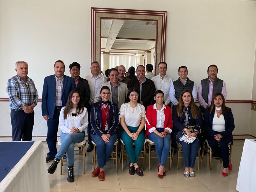 Coparmex_PR's tweet photo. Asistimos al Desayuno de Trabajo "Presentación de Servicios y Apoyos de la STPSP para el Sector Empresarial que tuvo como invitada especial a la Lic. Dorheny Cayetano" Titular de la @STPSPveracruz1, con el objetivo de fortalecer conocimientos  y opiniones respecto a este tema. https://t.co/EmoluFsaa4