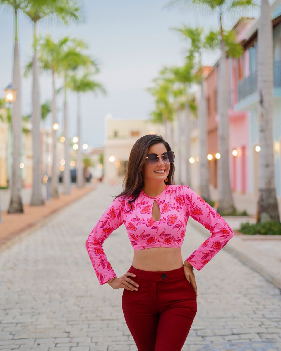 Orgullosa del reconocimiento de Inverotel, (familias españolas propietarias del 45% de las hab de hoteles en RD), al gabinete de turismo, por los logros obtenidos con las acciones del ministerio! Motivación para más inversiones, empleos y lugares para disfrutar. 
Arriba #RD 🇩🇴