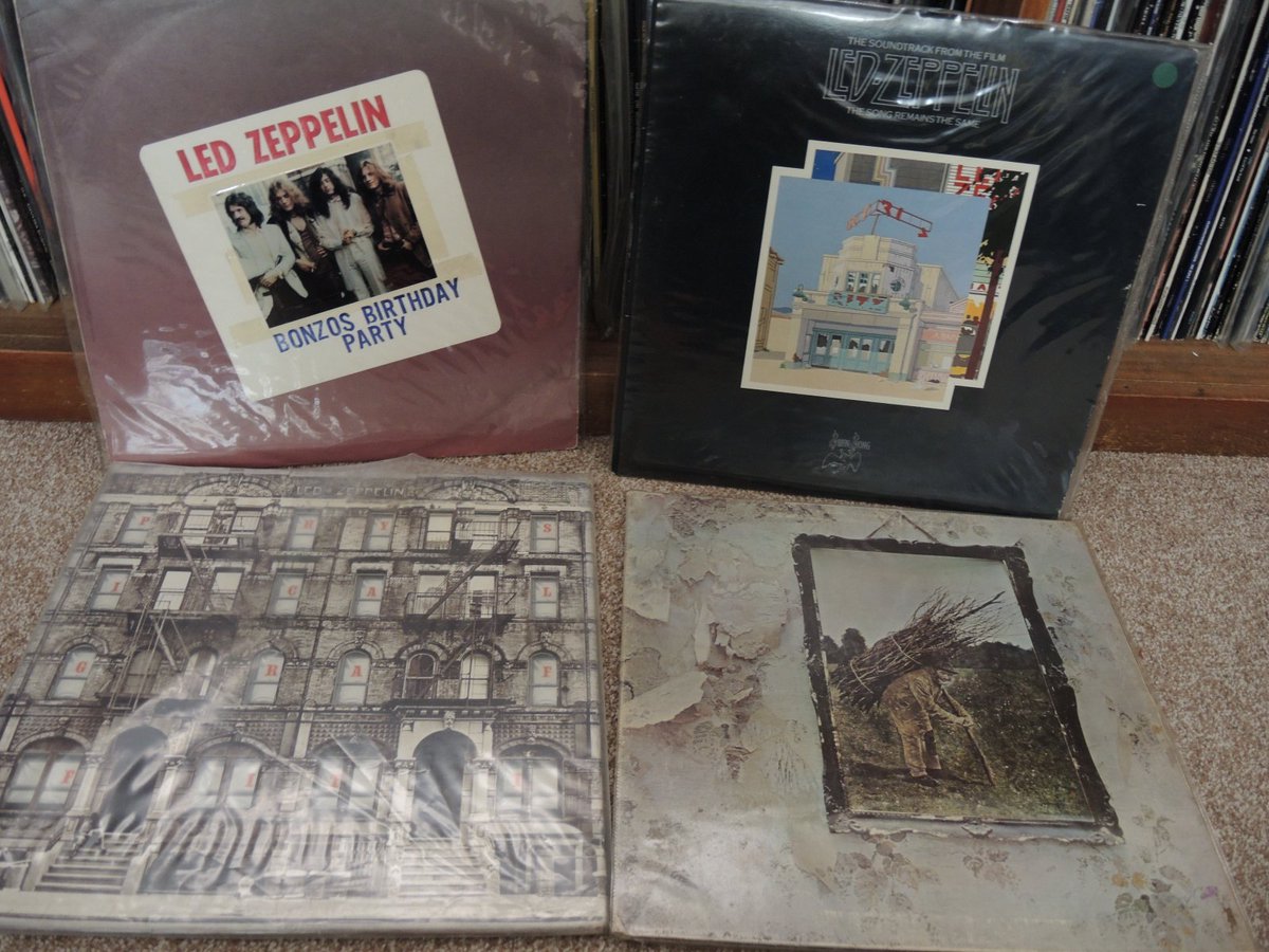 1974older's tweet photo. In the mood for some mighty Zeppelin!
🎸🎸🎸
Possibly the greatest band ever!
🔥🔥🔥
#LedZeppelin #HeavyMetal #HardRock #classicrock 
#vinylcollection #physicalgraffiti #foursticks #vinylrecords #bonzo #bootleg #blackdog #LP https://t.co/bFzJV2DcOu