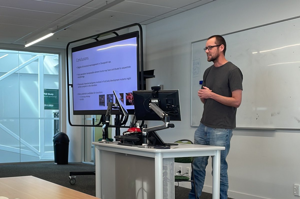 Talking Truffles with Dr Andy Nilsen from <a href="/botanyotago/">Department of Botany</a> #AMS2022
Why are truffle spore dispersal strategies so interesting? A look into the genomes and transcriptomes of NZ truffle-like fungi.