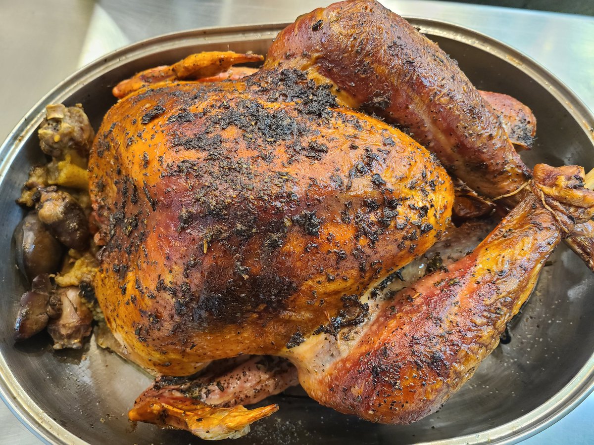 jeremyndavis's tweet photo. I hope your turkey looks as great as our Turkey for Thanksgiving! Thanks @RaySchmidt17 and @FarmStoryMeats for a great turkey! #Thanksgiving https://t.co/lRuhSA8fBp