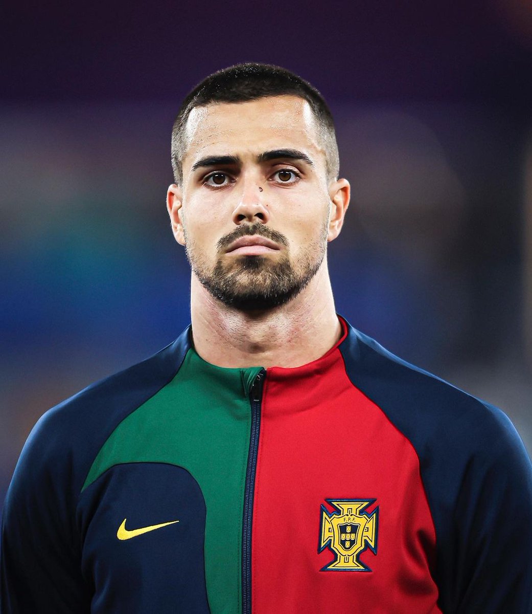 Descobriram que o Diogo Costa é humano e comete erros? Continua a ser um dos melhores guarda-redes do mundo! 🌟💙