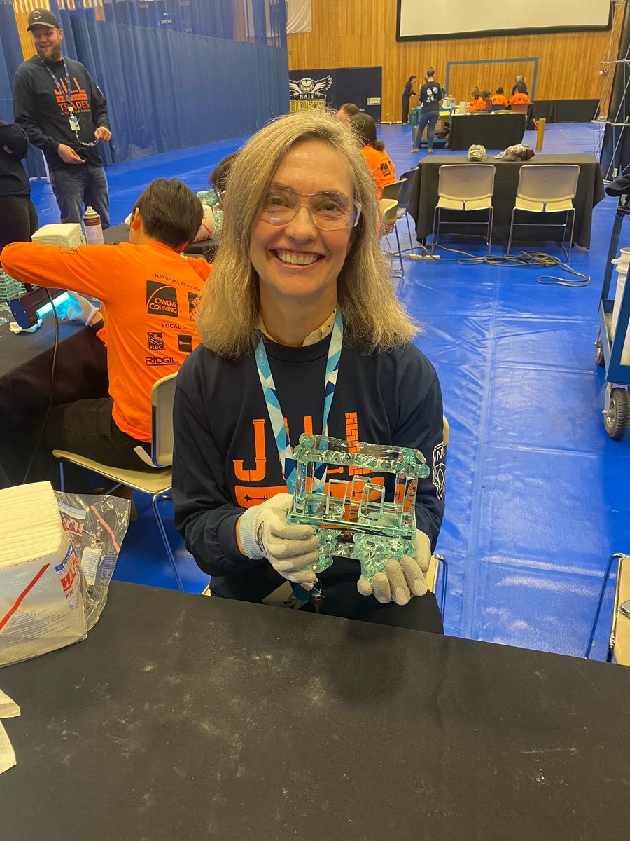 NAIT President and CEO Laura Jo Gunter and @ClarkBuilders CEO Andrew Ross get some “clear” advice on how to improve their glazing skills at today’s #JillofAllTrades event. <a href="/JOATevent/">Jill of All Trades</a>