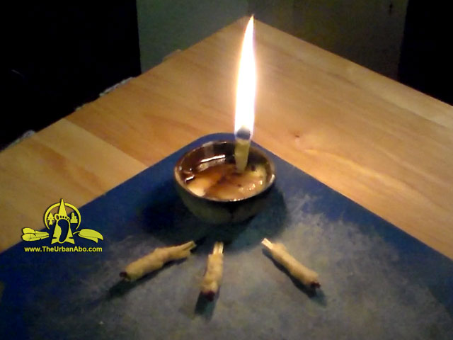 TheUrbanAbo's tweet photo. [FREE TUTORIAL] How to: Make Mega-Matches >> https://t.co/9dgOGuiL6A #survival #survivor #primitiveTechnology #bushcraft #prepper #SHTF #urbansurvival #modernsurvival #resilientliving #firestarting #matches #megamatch #beeswax @TheUrbanAbo https://t.co/Y1K4aUnSAr