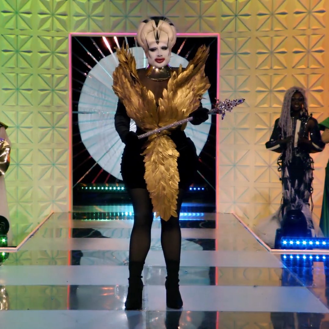 mascarayde's tweet image. a HUGEEEE condragulations to @thedannybeard for being our first EVER bearded queen to win #dragraceuk, extremely deserved!!!