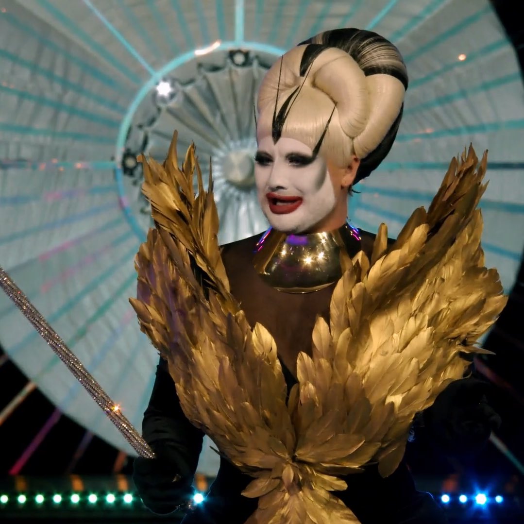 mascarayde's tweet image. a HUGEEEE condragulations to @thedannybeard for being our first EVER bearded queen to win #dragraceuk, extremely deserved!!!