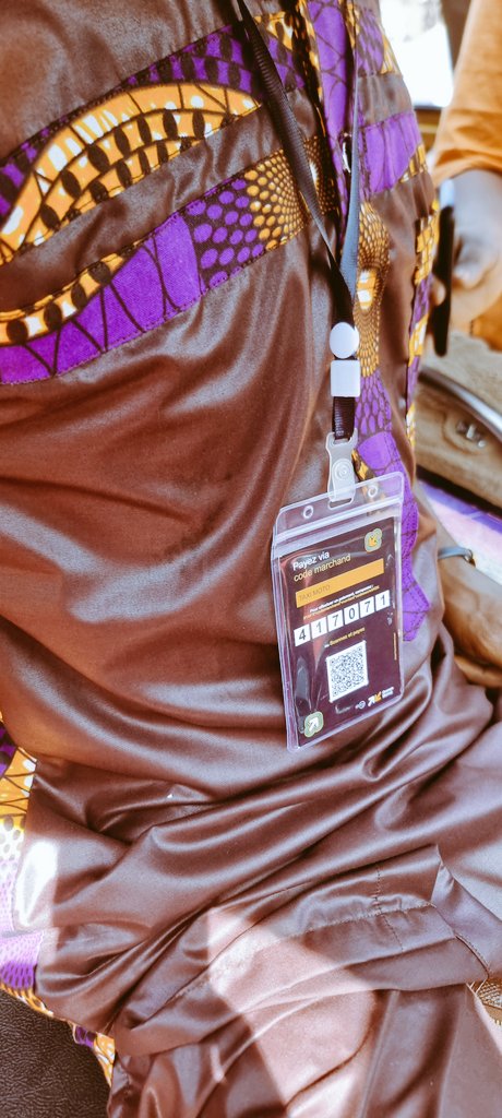 diantybarry's tweet photo. Payer vos déplacements via le paiement marchand d'@OrangeMoneyGN
Simple, Sécurisé et Rapide. @AKarim_Bangoura
Transport #bonbona (Namasté), #taximoto via Orange Money 👌❤️
Team #OFMG 👌🚴👌…
#Avancons
#orangemoney #transport #taxi https://t.co/5Cz5Ixx0l1