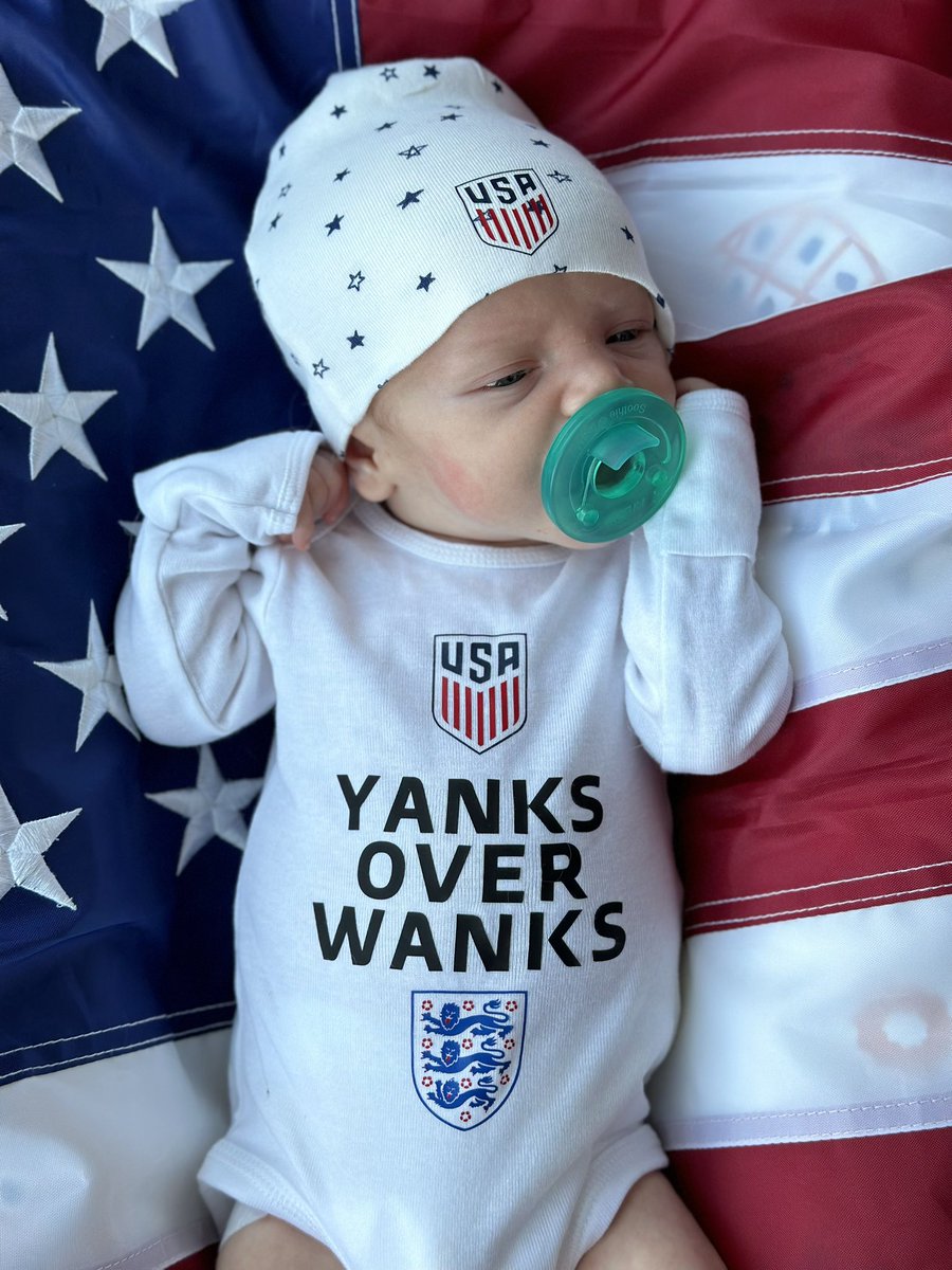 aspoage's tweet photo. Ready for the big match tomorrow. #USA #ENGLAND @ManagerTactical @ReportYank @sliceofsoccer @usmntonly https://t.co/P5tZwHNnn9