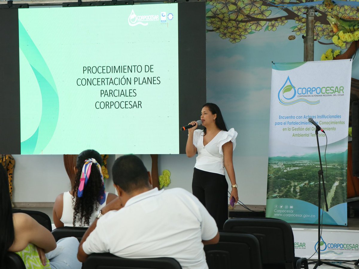 Corpocesar's tweet photo. Con el apoyo de la Dirección de Ordenamiento Territorial y coordinación del SINA del @MinAmbienteCo desarrollamos el Encuentro con Actores Institucionales para el Fortalecimiento de Conocimientos en la Gestión del Ordenamiento Ambiental Territorial. https://t.co/GN8YXmM5gz