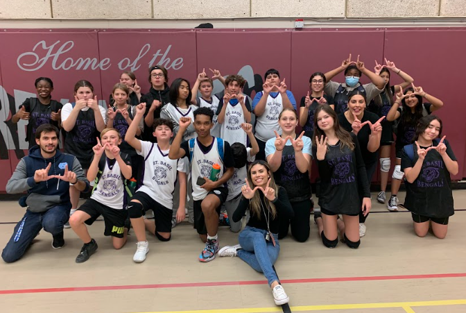 stbasildpcdsb's tweet photo. Congratulations to our Intermediate Volleyball Teams for a GREAT season! Good luck to our Boys team at the upcoming Family Tournament!🏐 https://t.co/onHDmZYZMq