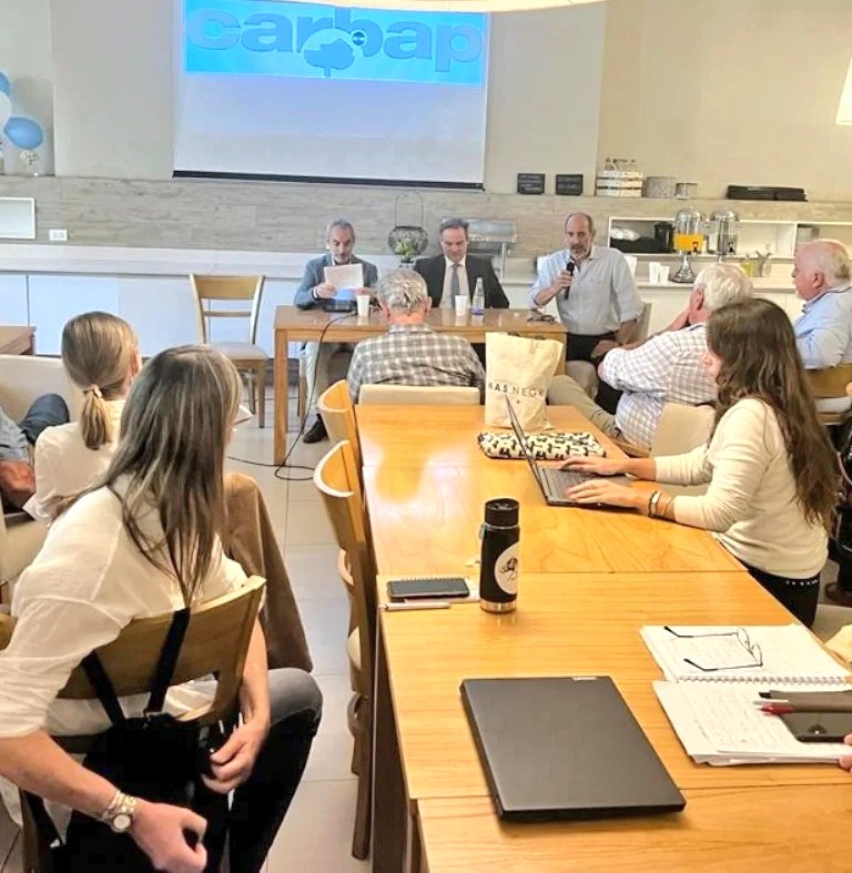 CARBAP_ARG's tweet photo. Reuniones de Comisiones y de Consejo Directivo del mes de #Noviembre en #MarDelPlata.

Esta ciudad es sede de una de nuestras Rurales Fundadoras, la #SociedadRuralMarDelPlata 📍 Gracias por recibirnos 🙌🏻

#EquipoCARBAP #RuralesCARBAP #CARBAPEnMarDelPlata https://t.co/vTh3IDwU76