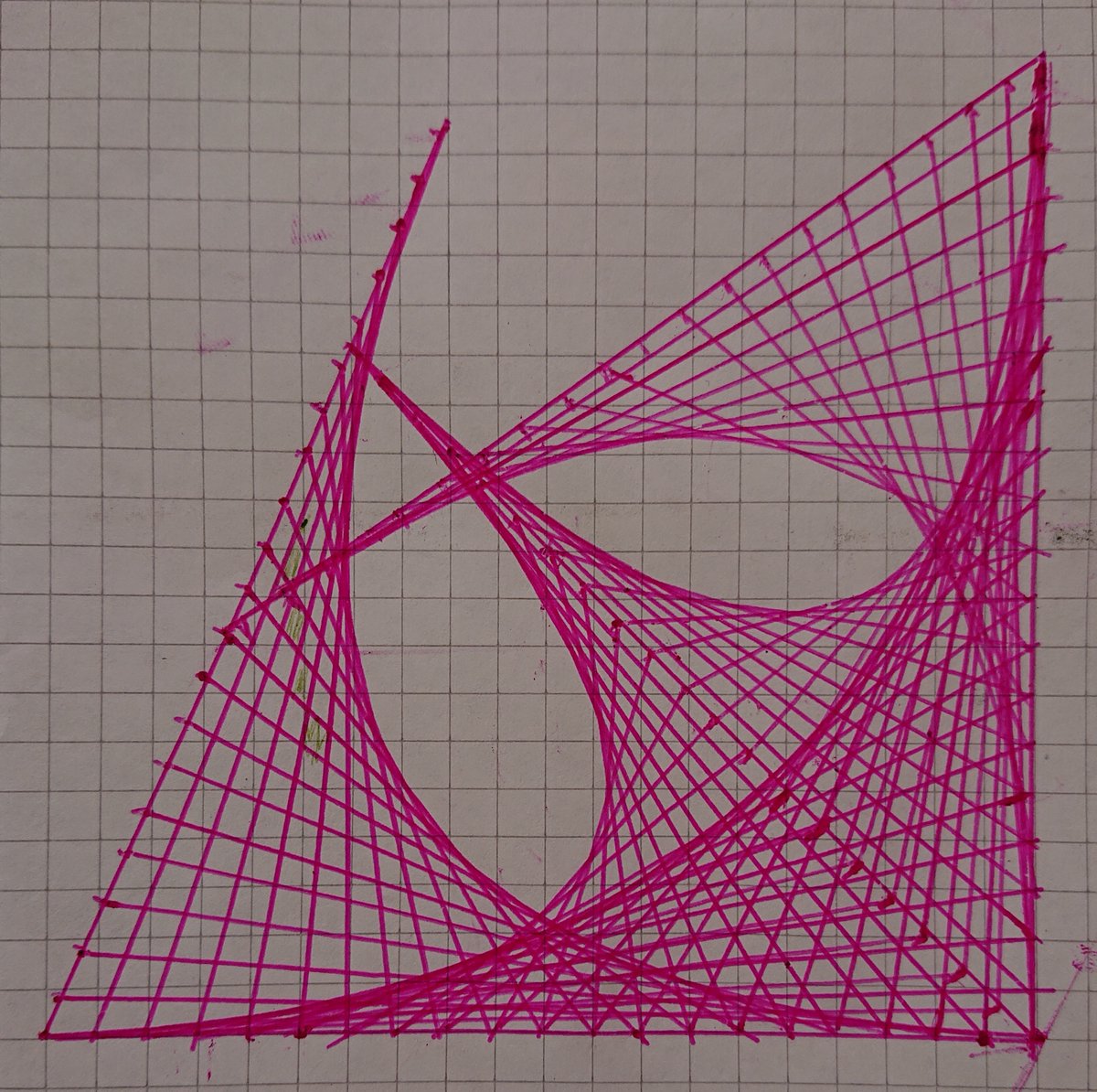 profbeitia's tweet photo. En #2FT 2022 descubrimos que se pueden trazar curvas usando regla, y salió arteartearte.
Eso también es hacer matemática! https://t.co/2avmBzGzQj