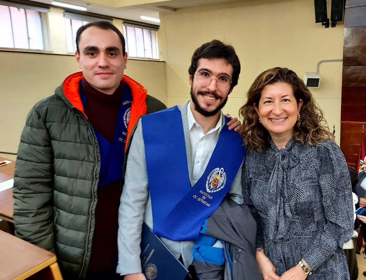 AmparoL22957992's tweet photo. Congratulations to our students Daniel San Martín and Pablo Esteban for obtaining the highest marks in the chemistry degree and Master´s degree in organic chemistry respectively🥇🥇👏@quimicasUCM .
 I am very happy to be working with you🧑‍🔬👩‍🔬🧑‍🔬🌟 @UnsatChem 
@unicomplutense https://t.co/ejZR6V9ZtJ