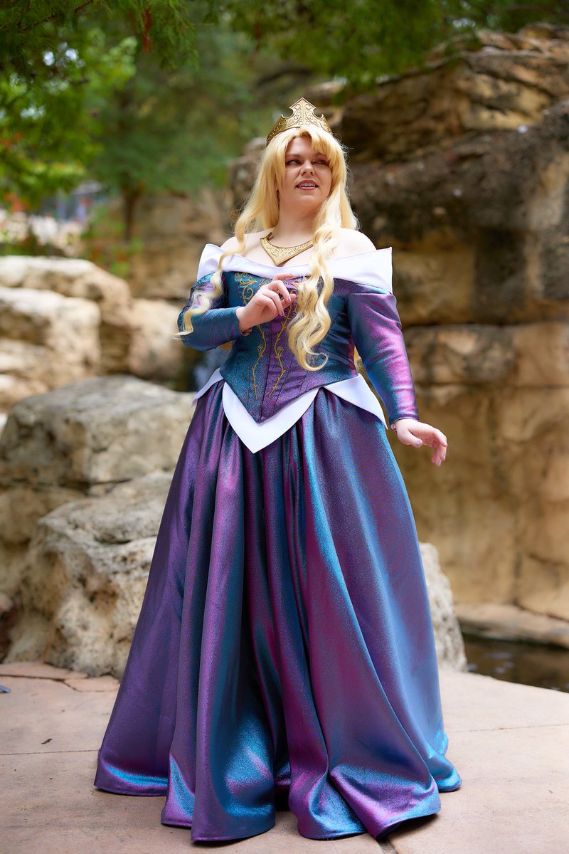 Tacocat_cosplay's tweet image. Show your cosplay side by side!

Photo by @iblue112 
Costume and accessories made by me 👑