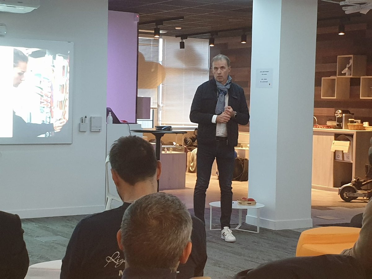 Un grand merci aux équipes de la supply chain pour leur accueil sur le site d'Orange Campus. Merci pour ces échanges nourris dans un esprit de conquête, d'engagement de progrès et de performance au service de nos clients. <a href="/benoit_huver/">Benoit Huver</a> <a href="/MarcBlanchet75/">Marc Blanchet</a> <a href="/ForetNoel/">Noel Foret</a> <a href="/Olivier_Mast/">Olivier Mast</a>