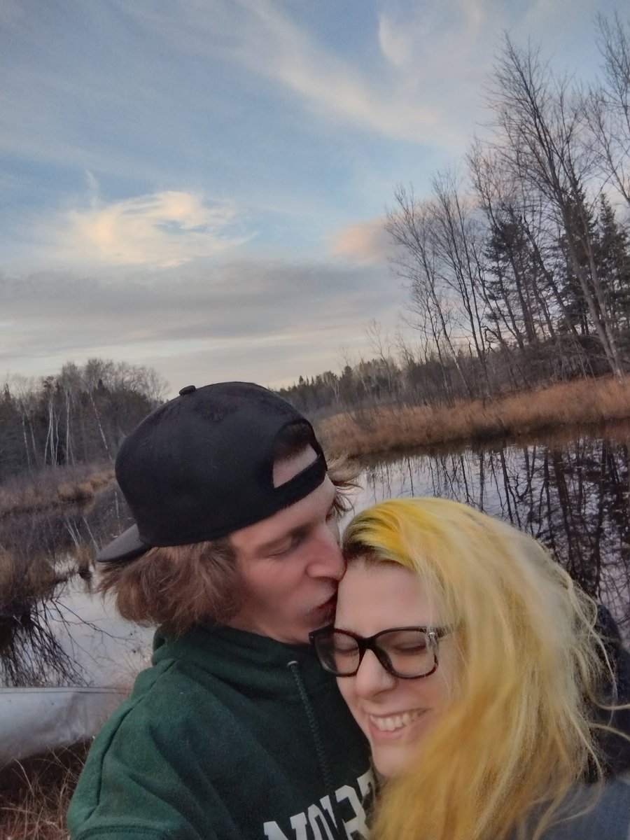 ToxicLee420's tweet photo. He's my peace, my happiness! I love you more than life!

#bonnieandclyde #rideordie #kitties https://t.co/SHt3AL6Uqs