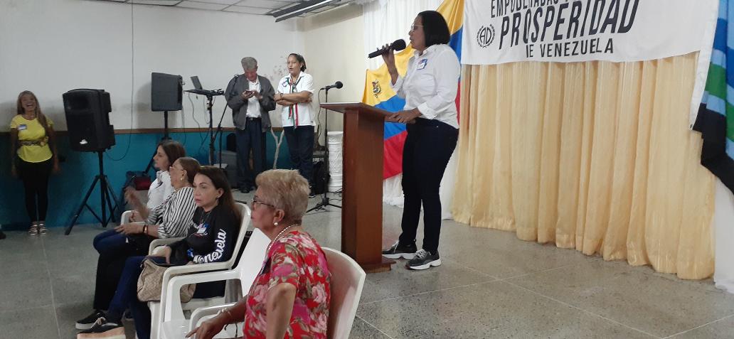 sandraalfaro's tweet photo. #24Nov22 #SandraAlfaro Hoy en el ENCUENTRO DE MUJERES EMPODERADAS POR LA PROSPERIDAD DE VENEZUELA, la mujer de @ADemocratica en #Resistencia #Monagas dieron muestra de compromiso.
Nos acompañaron la compañera Liliana Farah, esposa de @PieroMaroun y @OneidaGuaipe del buró Fem CEN https://t.co/jTGTW75Pdt