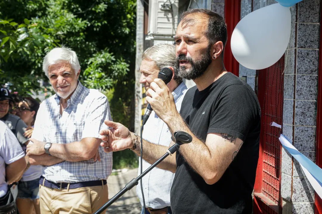 La economía popular sigue creciendo en #VicenteLópez 💪🏾☀️

Felicitaciones a <a href="/natisoutook/">Natalia Souto</a> <a href="/GiAburto/">Gi Aburto 💚</a> y compañeros/as de <a href="/BarriosDePieOk/">Somos Barrios de Pie</a> por dar el paso a la comercialización al inaugurar el Mercado Popular y Solidario en #Olivos 🛒🏘

#otraeconomiaesposible