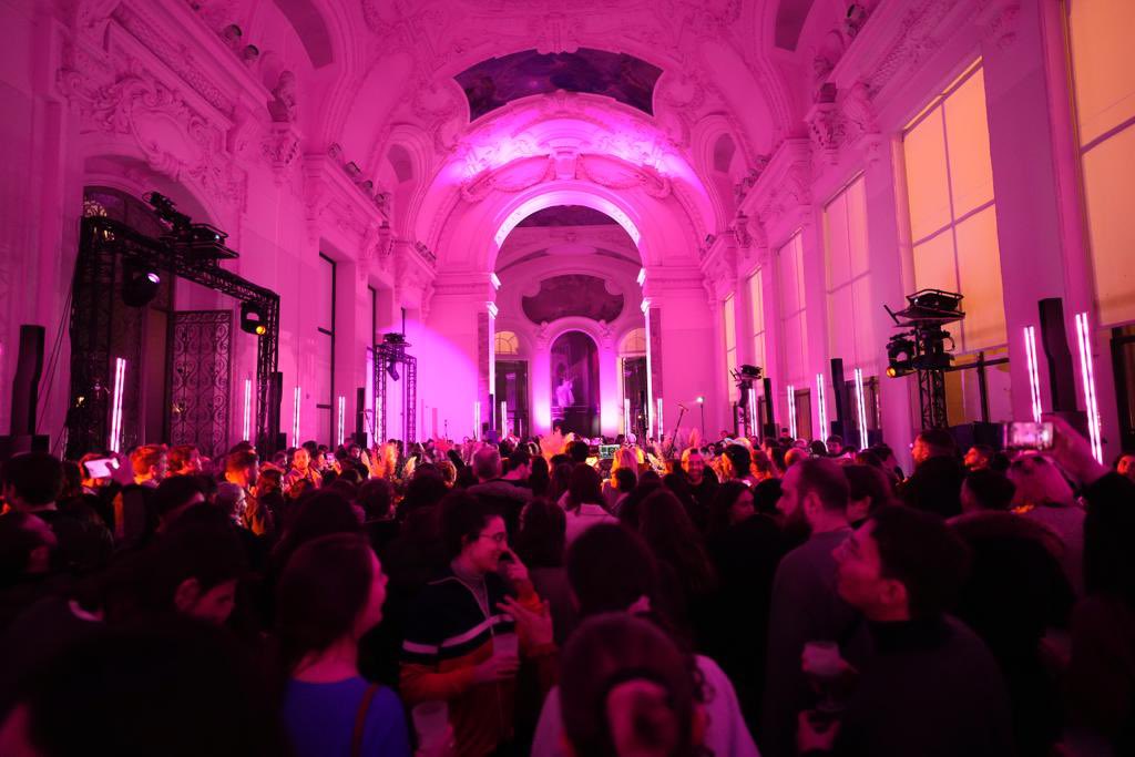 Faire résonner les musiques électroniques et porter la fête dans des lieux prestigieux tel est la mission de #Fip360 <a href="/fipradio/">FIP 📻</a> immense bravo pour une nouvelle édition somptueuse portée par #IreneDresel #YukoKakizawa #Nicol au sein du <a href="/PetitPalais_/">Petit Palais</a> et bientôt sur <a href="/ftvculturebox/">francetv culturebox</a>