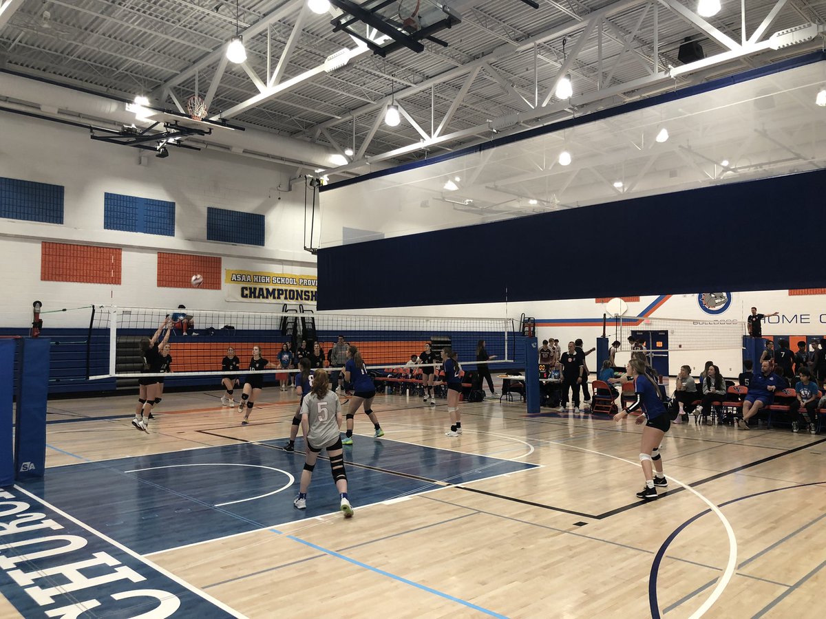 Griffins in the first action of the Provincial tournament here at Churchill!
#gogriffs #churchillpride💙💛 <a href="/wchslethbridge/">Winston Churchill HS 🇨🇦</a>