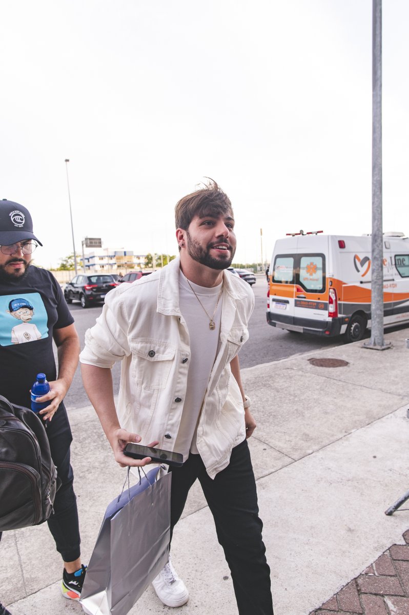 americanas's tweet photo. o sorriso de quem tá pronto pra entregar tuuudo 🗣️🔥@t3ddyyyyy #ShowdaBlackFriday https://t.co/klRynOwKWn