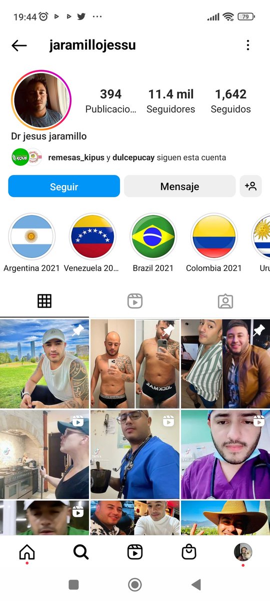 Chilena9772's tweet photo. Viralizar está #FUNA a médico venezolano que como a él no le gustan los gatos les dice a las mamás que llevan a sus hijos por alergia que el causante es el gato que tienen, así que deben deshacerse del Gato RT @KarendTV @carolinapinoc @bartorell @iritas1117 @kattykowaleczko https://t.co/Z4R1lN6tGE