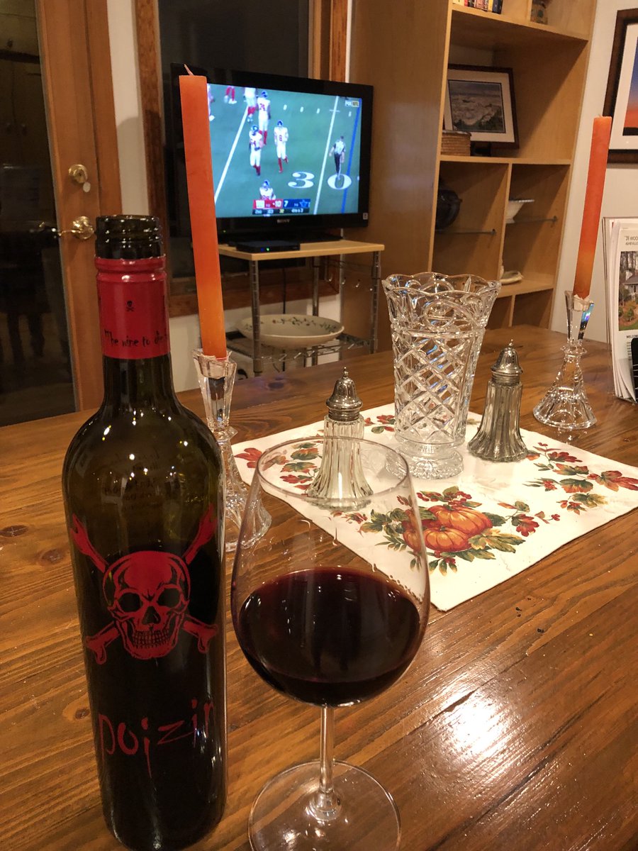 We wrap up a fun, family-filled day by opening a Poizin Zinfandel from ⁦<a href="/ArmidaWinery/">Armida Winery</a>⁩ in ⁦@GoHealdsburg⁩ Calif. Words uttered after the first sips included cherry, rich, walnutty and leather. Oh, and excellent. Now, for the T-Day leftovers! ⁦⁦<a href="/ForsythJenn/">Jennifer Forsyth</a>⁩