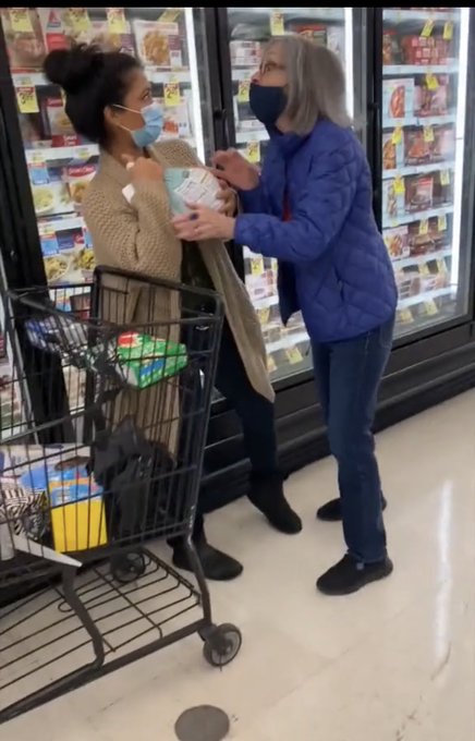 When she tries to #steal your #turkey for #Thanksgiving2022 #wow #smh https://t.co/vVBoLJLElR<a href="/tag/steal"class="tags">#steal</a><a href="/tag/turkey"class="tags">#turkey</a><a href="/tag/thanksgiving2022"class="tags">#Thanksgiving2022</a><a href="/tag/smh"class="tags"><span>#smh</span></a><a href="/tag/wow"class="tags"><span>#wow</span></a>
