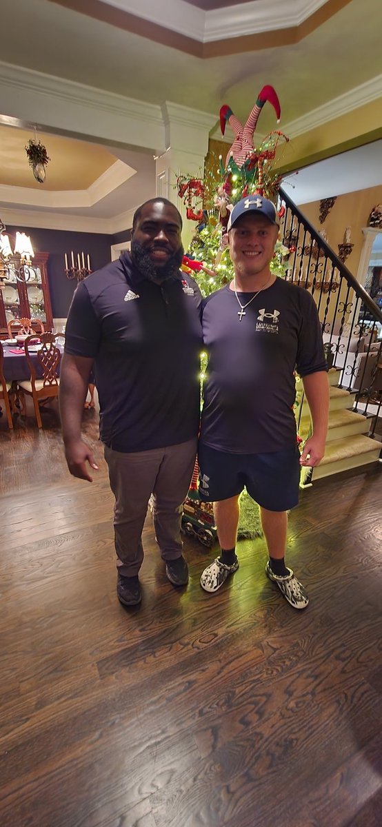 Thanks for coming by and spending time with me and the family last night <a href="/CoachBrown60/">Antonio Brown</a>.  Was great catching up and talking about <a href="/RhodesFootball/">Rhodes Football</a> and <a href="/RhodesCollege/">Rhodes College</a> with you.
<a href="/NPHSRecruiting/">North Paulding Football Recruiting</a> <a href="/NPHS_Wolfpack/">North Paulding Football</a> <a href="/coachrichduncan/">Rich Duncan</a> <a href="/CoachPatByrne/">Pat Byrne</a>