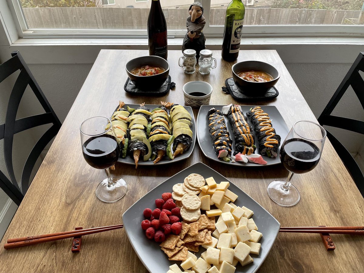 4th(5th?) annual Sushigiving 🍣