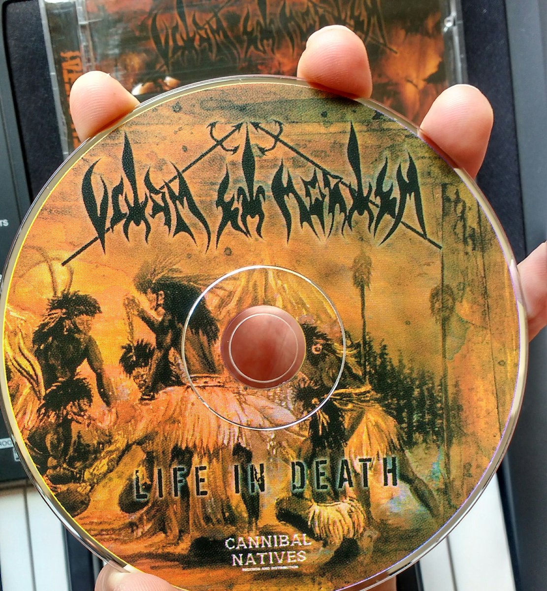 Vitam Et Mortem (<a href="/VITAMETMORTEM/">VITAM ET MORTEM</a>): Con 20 años de actividad ya se metieron dentro de los grandes nombres del Death Metal latinoamericano.
Tocan el sábado 26 de noviembre a las 6:00pm en el Escenario Plaza.
youtube.com/watch?v=exEQns…