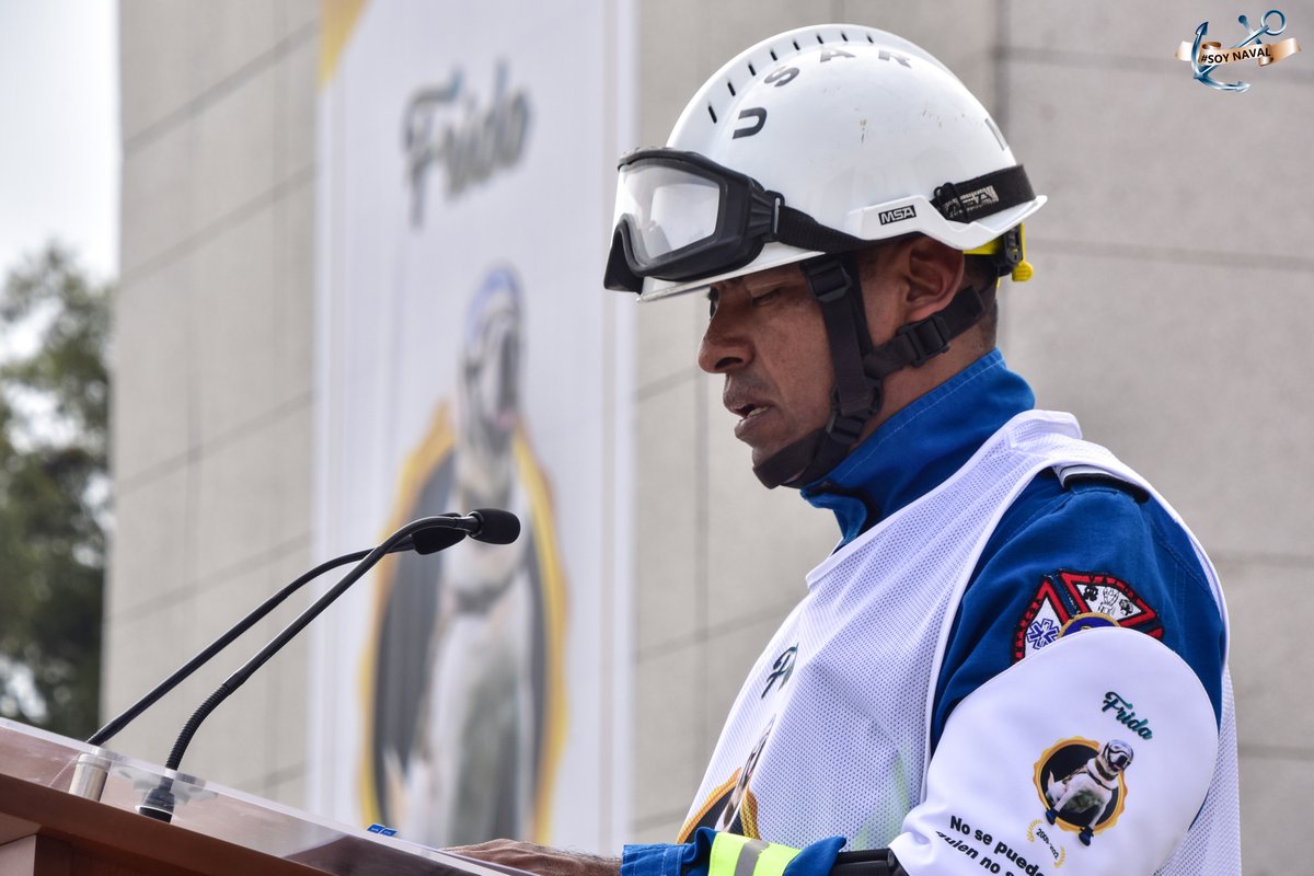 SEMAR_mx's tweet photo. Así se vivió la Ceremonia Luctuosa del Elemento Canino #Frida 🐾❤️⚓️ 

Gracias por acompañarnos en su último adiós.

Conoce más en:📄https://t.co/TuyNlfeSCi
Galería fotográfica:📸 https://t.co/mjpfK462wm https://t.co/T1l3JmRfzD
