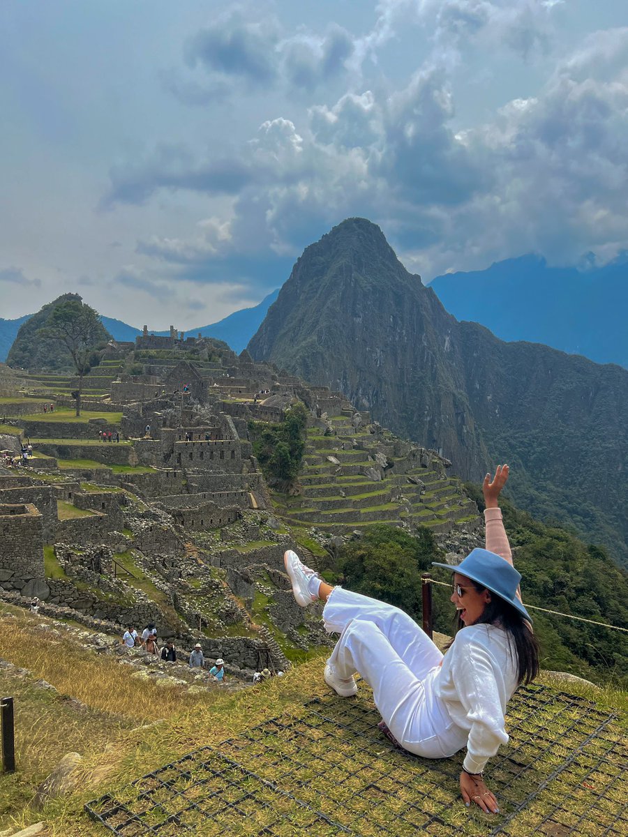 PenelopeVB22's tweet photo. Agradecida de los 365 días de vida que me regaló Dios y por todo lo aprendido.

Esta nueva vuelta al sol la recibo llena de felicidad y con tu gracia!🎉🍃🤍✨
📍Machu Picchu, una de las maravillas del mundo moderno.🍃

#latepost #perú #celebrandolavida https://t.co/CGpdkBDs2h