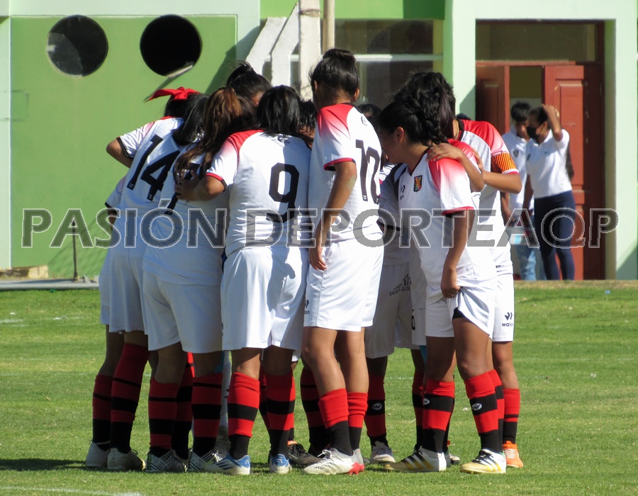 Melgar jugará con Victoria de Loreto por la semifinal de la Copa Perú Femenina. El partido va mañana 25NOV a las 11 hrs. en el estadioMunicipal de La Molina. A las 14 horas jugarán Defensores de Cajamarca con Dionisio Franco de Ica.