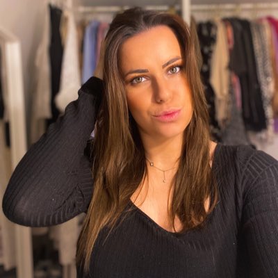 Justinedecle's tweet photo. #nieuweprofielfoto https://t.co/Qgk0gULLXw