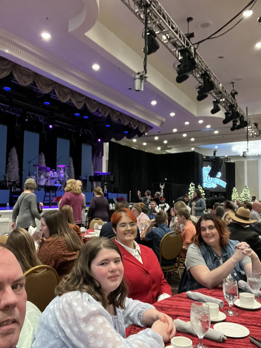 hartleyfarms's tweet photo. Oaks Thanksgiving / Christmas show https://t.co/EZVhII9zWB