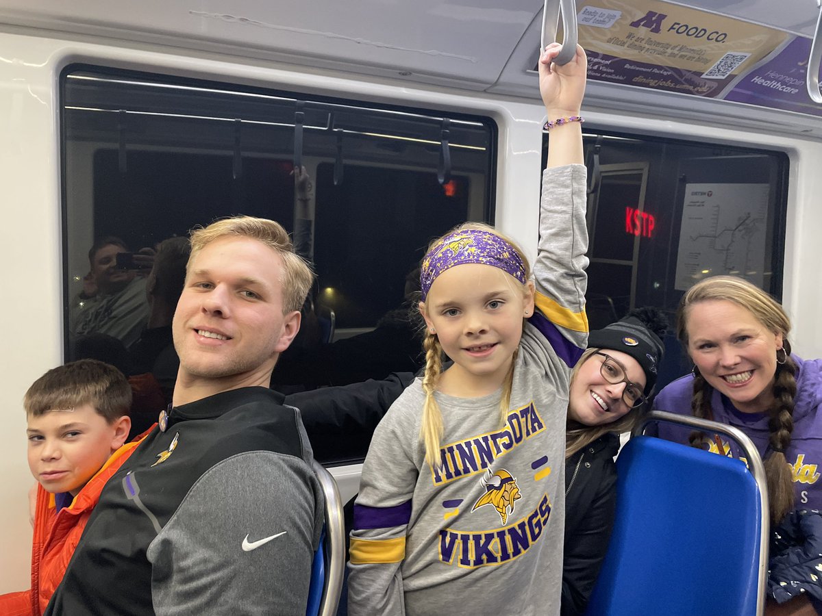 Can’t wait!!! #skol <a href="/HyVee/">Hy-Vee</a>