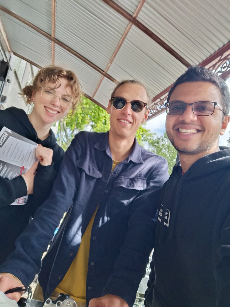 JayJayRed17's tweet photo. A worker in the climate space, rolling in for early voting at Carlton North and sick of the other parties inaction on climate change. He wanted to vote for the @vic_socialists and get a real left wing voice in parliament to fight for social change.  

#vote1VicSocialists https://t.co/jY9Txvqv69