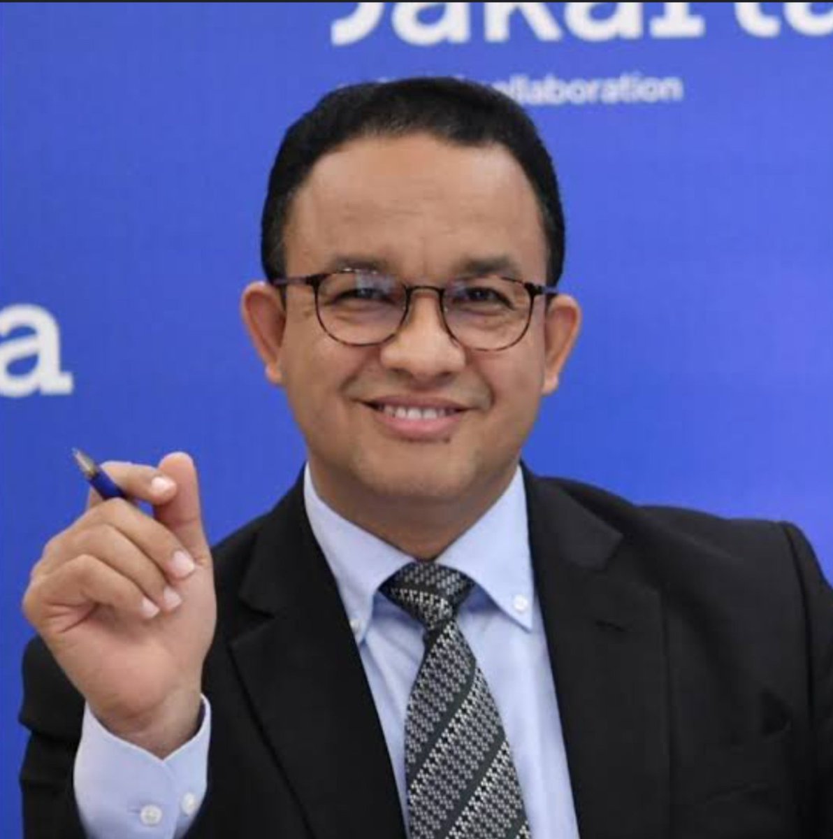 Yang begini mau nyapres?? <a href="/aniesbaswedan/">Anies Rasyid Baswedan</a> nggedabrus..!!