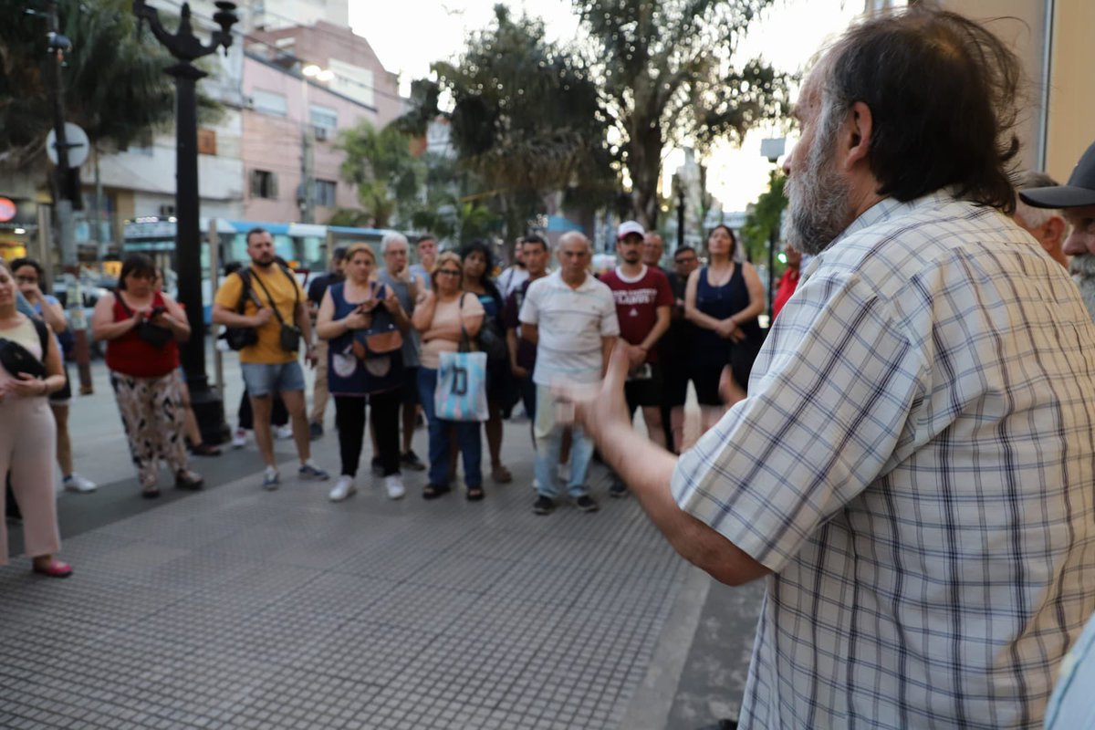 AgBalladares's tweet photo. El #Lanusazo es la llama encendida del pueblo de Lanus que se rebela frente a las injusticias. A 40 años, reinvidicamos esta gesta histórica contra la dictadura y en pos de Lanus. https://t.co/1aZMo3kxvv