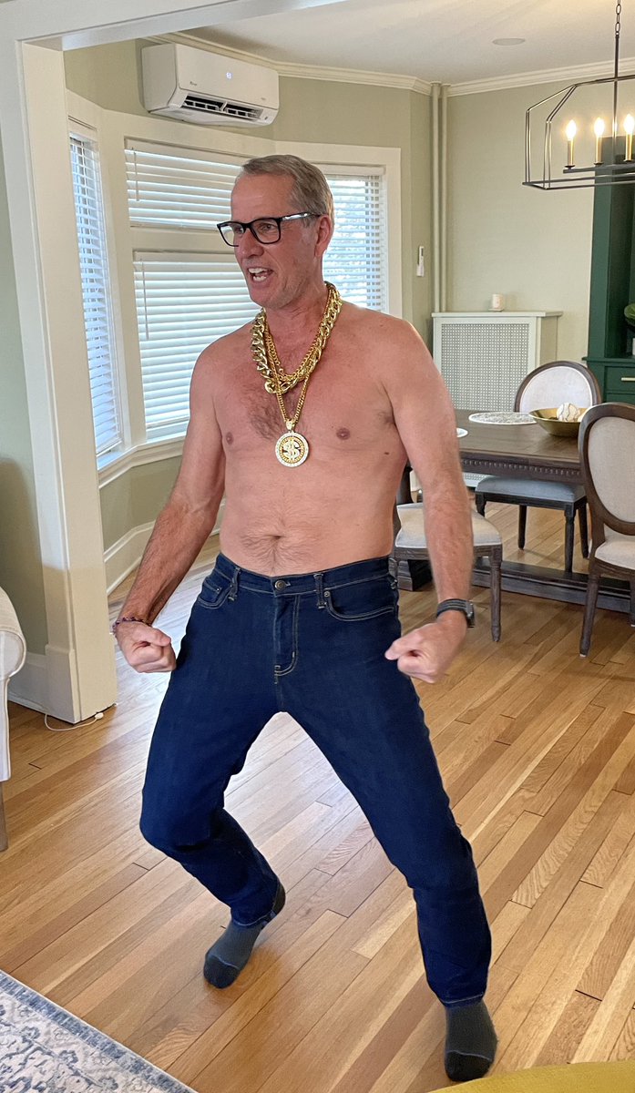 #skol <a href="/HyVee/">Hy-Vee</a>