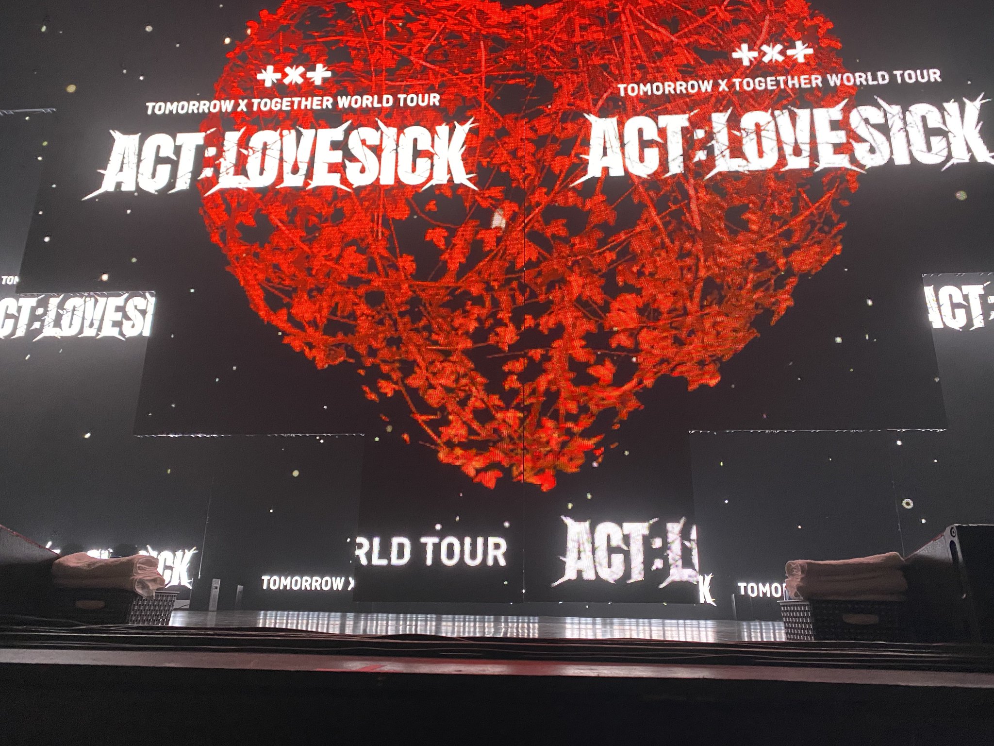 amanda 🤟🏻 on Twitter "this night is sparkling, don’t you let it go. i