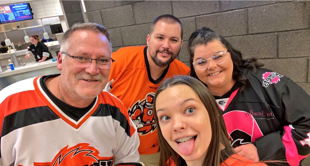 BlackOutOnCrown's tweet photo. #letgokomets https://t.co/Yvrc297zO9