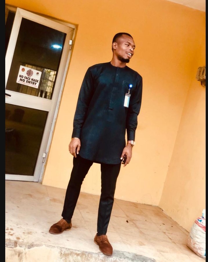 Sam1billion's tweet photo. @Ekitipikin It is my birthday. Can I get a repost from you bro. https://t.co/T0WKmLiIto